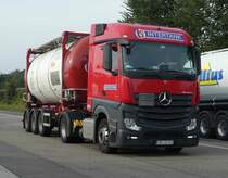 =MB Actros von INTERTANK unterwegs auf einem Rastplatz an der A 7 im Oktober 2020