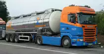 =Scania-Tanksattelzug von TROLL-Transport rastet an der A 7 im Oktober 2020