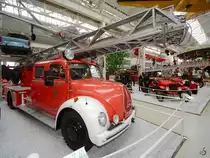 Eine Magirus Sirius Drehleiter DL 30 von 1962, so gesehen Mitte Mai 2014 im Technik-Museum Speyer.