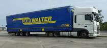 =DAF von  pttrans  mit einem Auflieger von LKW-WALTER, 10-2020