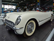 Dieser 1955 gebaute Chevrolet Corvette Roadster ist Teil der Ausstellung im Technik-Museum Speyer. (Mai 2014)