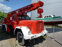 Ein Magirus-Deutz Uranus Feuerwehrkran ist Teil der Ausstellung im Technik-Museum Speyer. (Mai 2014)