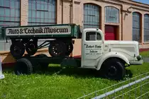 Ein Mercedes-Benz L 334 Laderaupe Mitte Mai 2014 im Technik-Museum Speyer.