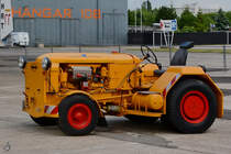 Ein Deutz Flughafenschlepper F4L514 ist Teil der Ausstellung im Technik-Museum Speyer. (Mai 2014)