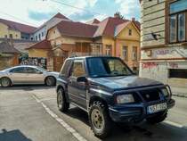 Suzuki Vitara Mk1, fotografiert in Juli 2020.