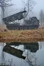 Auf dem Außengelände des Nationalen Militärmuseum Soesterberg stand Ende Dezember 2016 dieses M270 Multiple Launch Rocket System (MLRS).