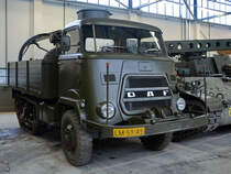 Kurze Renaissance der Halbkettenfahrzeuge - der DAF V1600 Halftrack war ein 1977 entwickelter Prototyp für die Niederländische Luftwaffe und sollte Bomben auflesen, die auf sandigen Boden abgeworfen wurden. (Nationales Militärmuseum Soesterberg, Dezember 2016)