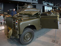 Im Nationalen Militärmuseum Soesterberg stand Ende Dezember 2016 ein Land Rover 109 Commando.
