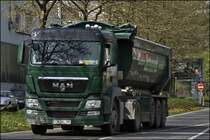 MAN TGS 18.440LX von LATUSSEK Baustoffe ist bei Hagen unterwegs. (15.04.2009)