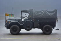Auf dem Gelände das Nationalen Militärmuseums in Soesterberg war Ende Dezember 2016 dieser leichte Lkw DAF Ya 126 im Nebel unterwegs.