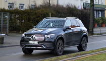 Ich denke mal ein recht neues Mercedes Benz GLE SUV Vehikel am 03.02.21 Berlin Karlshorst.