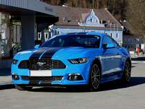 FORD-MUSTANG, parkt im Gemeindegebiet von Kremsmünster; 210214