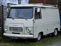 Dieser Peugeot J 7 Serie II war Anfang Februar 2021 in Hattingen abgestellt.