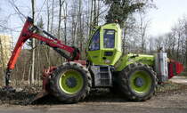WF trac 2460, Forstspezialschlepper der Firma Werner Forst-und Industrietechnik in Trier, auf Basis des MB tracs und des Unimogs, Feb.2021