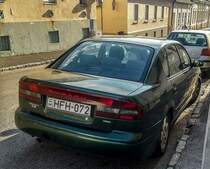 Rückansicht: Subaru Legacy (3. generation) mit dem heutzutage wieder modischen  Lightbar . Foto: August 2020