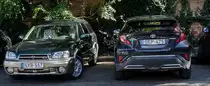 Subaru Leacy und Toyota C-HR, gesehen in August, 2020.
