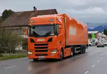=Scania-Sattelzug der Beschlägefabrik BLUM unterwegs in Vorarlberg, 10-2019
