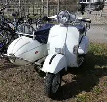 Vespa PX200, mit Beiwagen der Firma Cozy aus Indien, März 2021