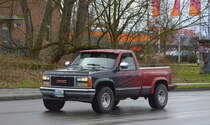 Eine GMC 1500 Sierra Pickup Variante, eher kleineres aber cooles Modell am 17.03.21 Berlin Weißensee.