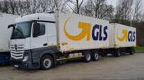 =MB Actros-Hängerzug von GLS rastet auf dem neu gestalteten Rastplatz Fulda Nord, 03-2021