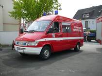 MB Sprinter 312 D der Feuerwehr H�nfeld als Spezialfahrzeug  Technische Hilfeleistung  am Einsatzort in 36088 H�nfeld, 16.04.09