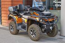 Quad Outlander 100 R, steht nahe einem Geschftszentrum an der Mauer abgestellt. 03.2021