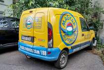 Rückansicht: Renault Kangoo der Ungarischen Autoklub in September, 2020.