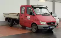 =MB Sprinter der Firma KÜLLMER, als Doppelkabiner mit Pritsche, steht im März 2021 in Fulda
