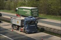 SCANIA R420 von Heinz TERSTEEG Spedition&Entsorgungsfachbetrieb aus Cosfeld ist bei Hohenlimburg unterwegs. (15.04.2009)
