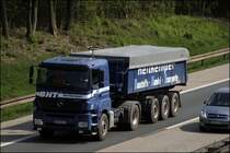 AXOR 1843 von BTH HEITKEMPER ist bei Hohenlimburg unterwegs. (15.04.2009)
