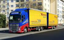 Volvo FH, Tandem-Hängerzug der 'Komm Logistik' GmbH. Berlin im März 2021.
