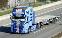 Scania R II- Sattelzugmaschine vom 'Güterkraftverkehr Dieter Schumacher' GbR. Berlin im März 2021.