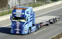 Scania R II- Sattelzugmaschine vom 'Güterkraftverkehr Dieter Schumacher' GbR. Berlin im März 2021.