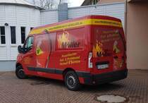 =Renault Master vom Feuerlöscherprüfdienst MÖLLER steht im März 2021 in Hünfeld 