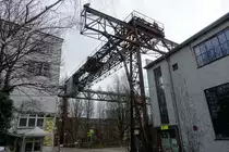 Hamburg am 7.3.2021: musealer Portalkran in Winterhude  / 