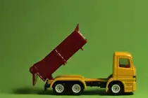 Mercedes LKW Pritsche MK E9111 von Siku. Tabletop-Fotografie 