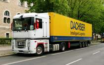 Renault Magnum- Sattelzug 'Dachser'. Berlin-Charlottenburg, bereits im Mai 2016.