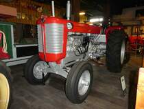 MF 95, Bj. 1959, 10500 ccm, 75 PS, ausgestellt im Auto & Traktor-Museum-Bodensee, 10-2019