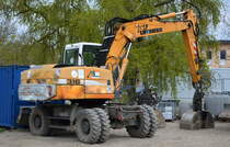 LIEBHERR 316 LITRONIC Mobilbagger am 17.04.21 Baustelle Berlin Marzahn.