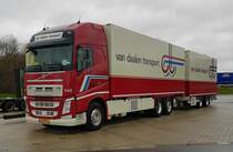 =Volvo FH 500 der Spedition VAN DAALEN rastet im März 2021 an der A 7