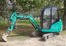 F & P Straßen- und Tiefbau GmbH mit einem CAT Typ? Minibagger am 09.09.20 Berlin Marzahn.