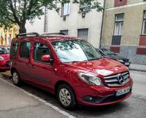 Roter Mercedes-Benz Citan anscheinen aus Wismar :) Foto: Pécs (Ungarn) in 07.2020.