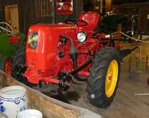 =Unitrac, ausgestellt im Auto & Traktor-Museum-Bodensee, 10-2019