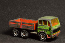 Mercedes Bens 2232, Siku stark bespielt. Tabletop Fotografie 26.04.21