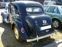 Heckansicht eines Citroen 11CV BN aus dem Jahr 1956. Oldtimertreffen an der  Alten Dreherei  in Mülheim an der Ruhr am 19.06. und 20.06.2021.