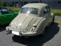 Heckansicht einer DKW F91 3=6 Sonderklasse Limousine. Oldtimertreffen an der  Alten Dreherei  in Mülheim an der Ruhr am 19.06.2021 und 20.06.2021.