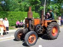 PAMPA,Bj.1953 mit 55PS dreht bei der Oldtimerausfahrt in St.Martin/Innkr. seinen Runden; 090419