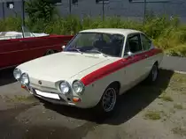 Fiat 850 Sportcoupe, verkauft von 1968 bis 1972. Das Sport Coupe basierte auf dem bereits 1965 vorgestellten 850 Coupe. Beim Sport Coupe wurde die 850´er Maschine auf 903 cm³ aufgebohrt, was eine serienmäßige Leistung von 52 PS ergab. Oldtimertreffen an der  Alten Dreherei  in Mülheim an der Ruhr am 19.06.2021 und 20.06.2021.