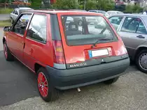 Heckansicht eines Renault R5 Campus in der L-Ausstattung. Oldtimertreffen an der  Alten Dreherei  in Mülheim an der Ruhr am 19.06.2021 und 20.06.2021.