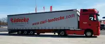 =MB Actros-Sattelzug der Spedition LÜDECKE steht im März 2021 auf einem Rastplatz an der A 7